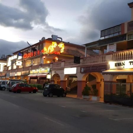 El Paraiso Golf Y Playa 埃斯特波纳 外观 照片