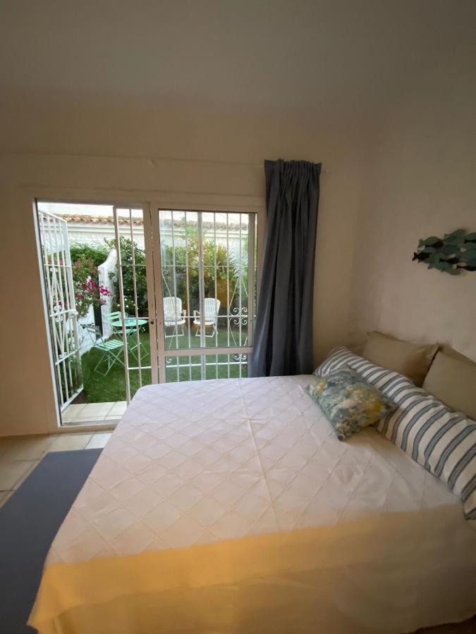 El Paraiso Golf Y Playa 埃斯特波纳 外观 照片