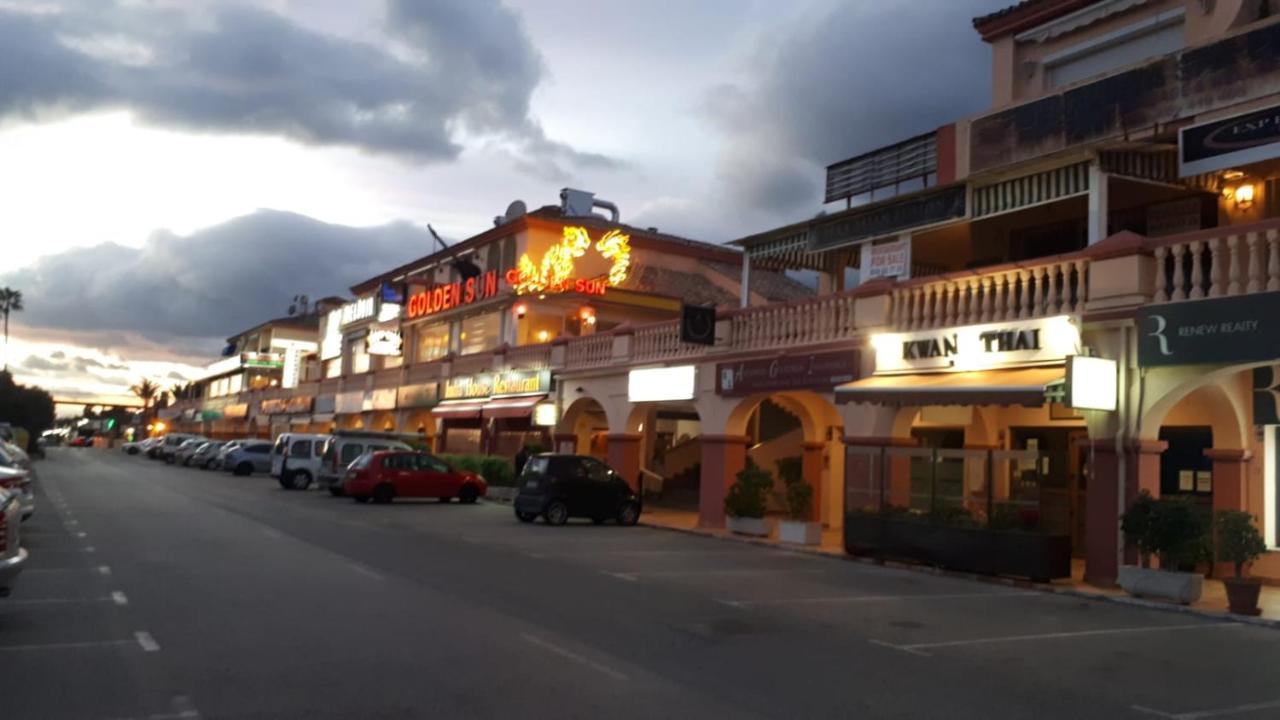 El Paraiso Golf Y Playa 埃斯特波纳 外观 照片